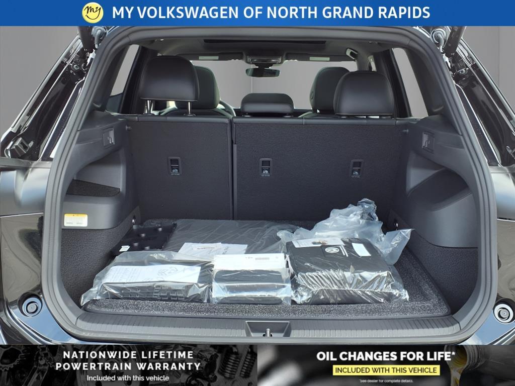 new 2025 Volkswagen Tiguan car, priced at $39,081