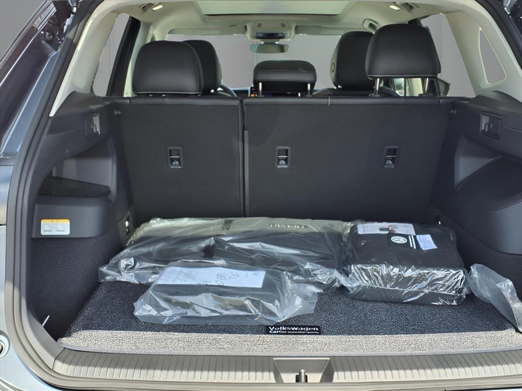 new 2025 Volkswagen Tiguan car, priced at $37,121