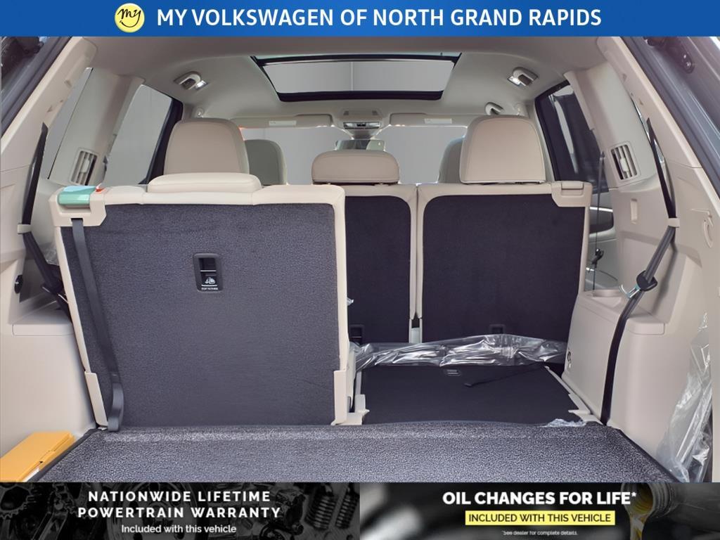 new 2025 Volkswagen Atlas car, priced at $50,640