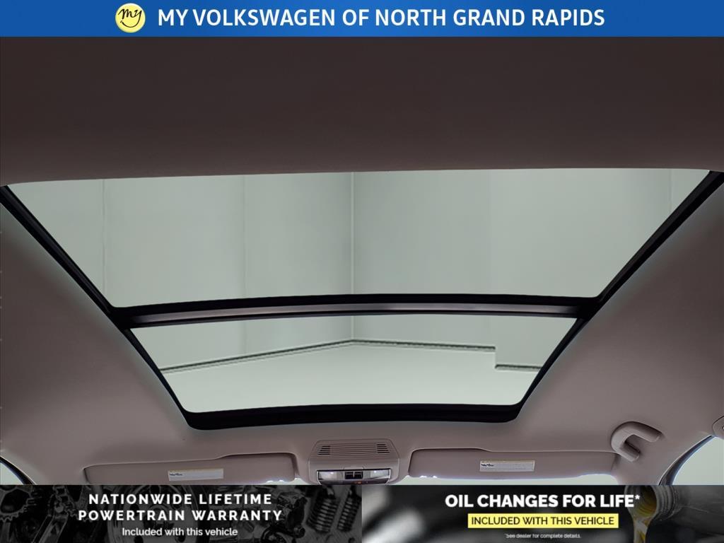 new 2025 Volkswagen Atlas car, priced at $50,640
