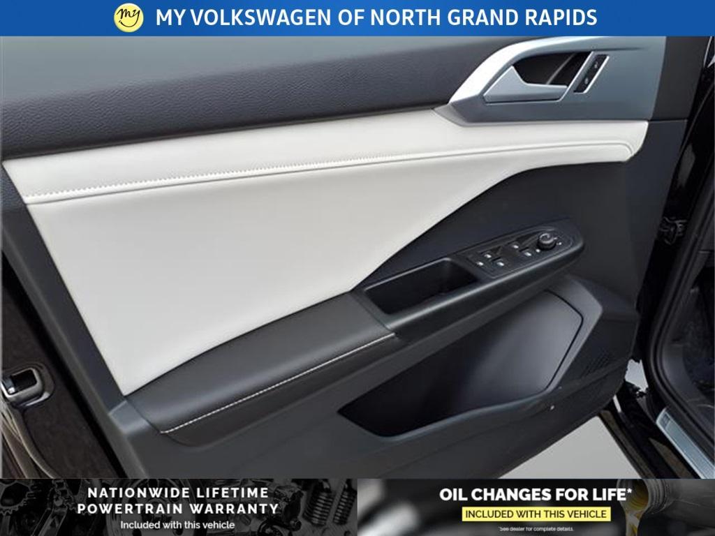 new 2025 Volkswagen Taos car, priced at $31,300