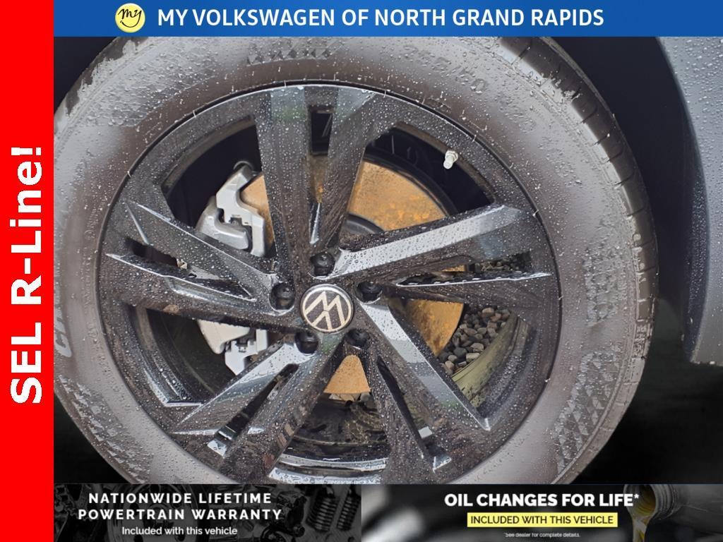 new 2025 Volkswagen Atlas Cross Sport car, priced at $48,709