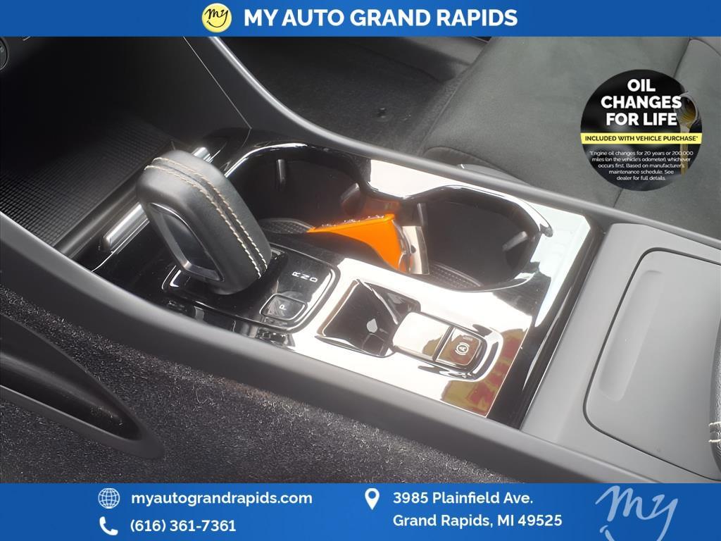 used 2021 Volvo XC40 car, priced at $28,946