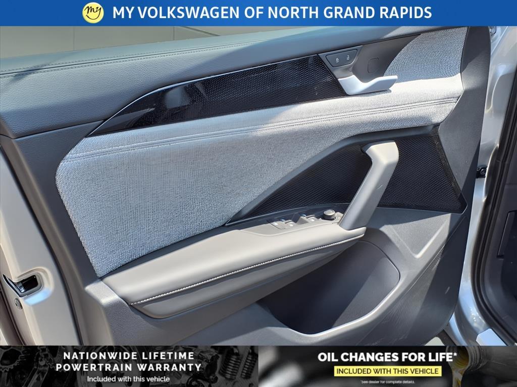 new 2025 Volkswagen Tiguan car, priced at $32,146