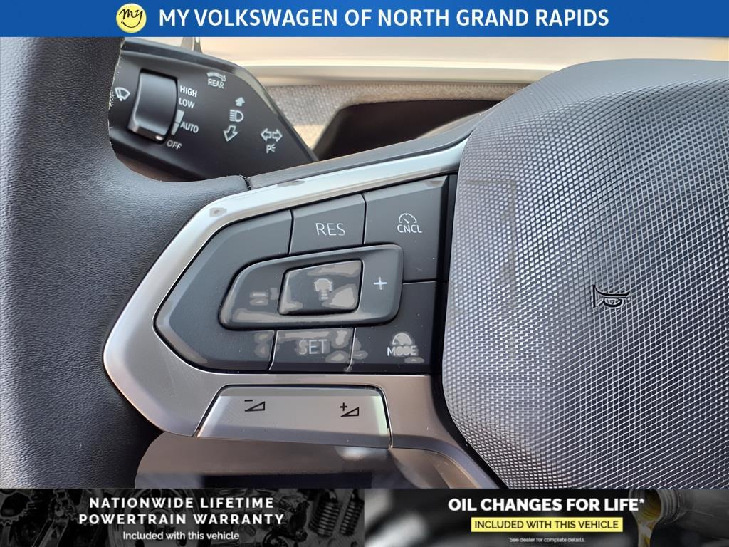 new 2025 Volkswagen Tiguan car, priced at $32,146