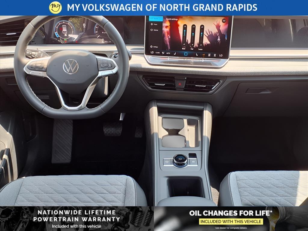 new 2025 Volkswagen Tiguan car, priced at $32,146