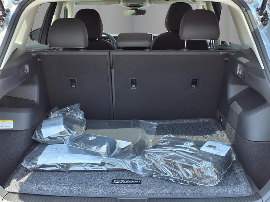 new 2025 Volkswagen Tiguan car, priced at $33,121