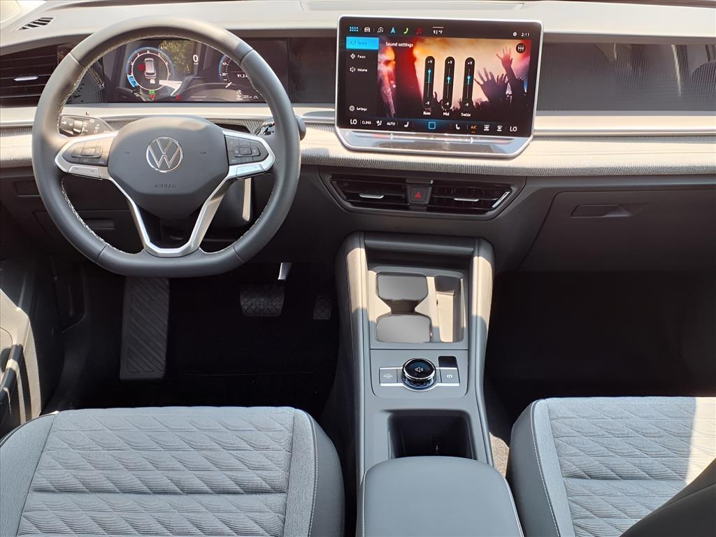 new 2025 Volkswagen Tiguan car, priced at $33,121