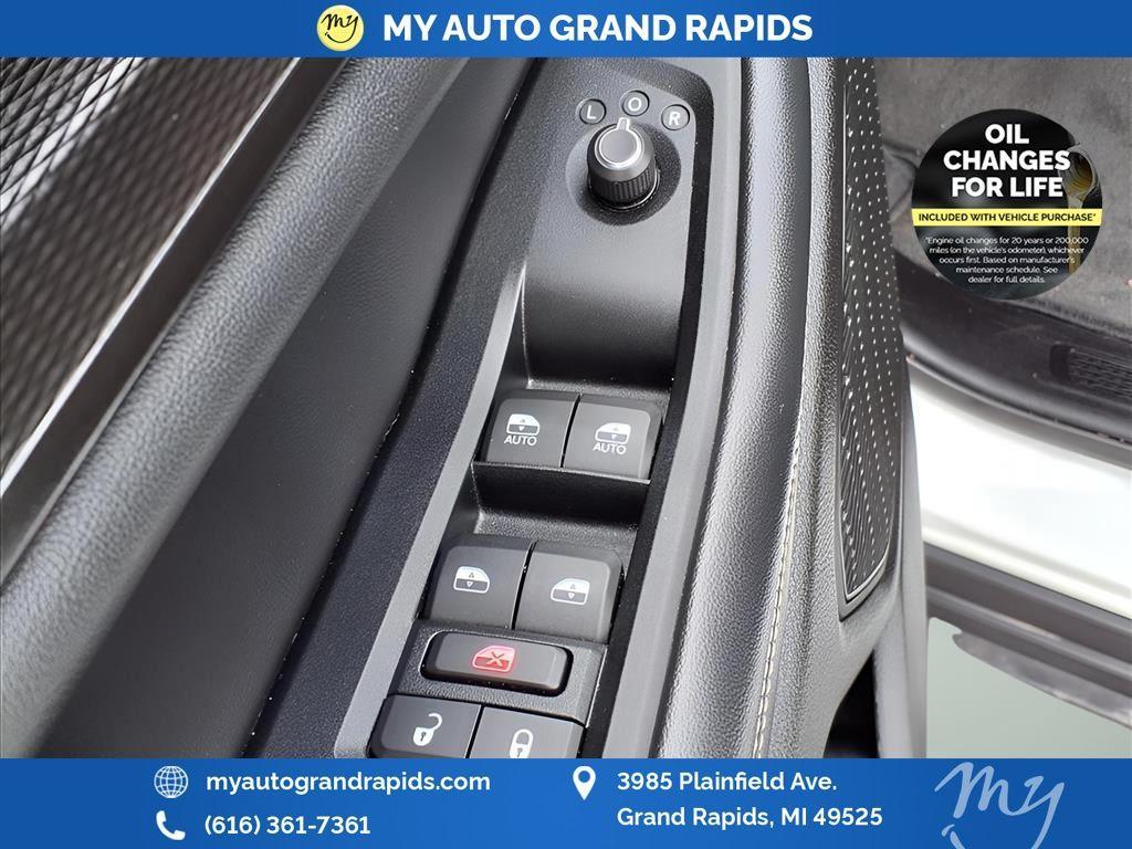 used 2023 Jeep Grand Cherokee car, priced at $28,488