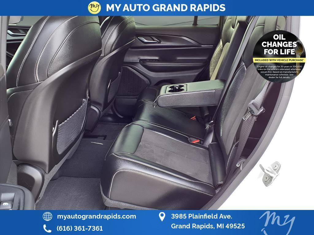 used 2023 Jeep Grand Cherokee car, priced at $28,488