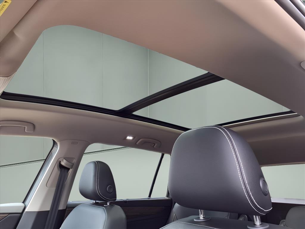 new 2025 Volkswagen Atlas car, priced at $48,899