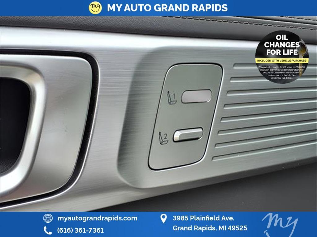 used 2024 Hyundai Santa Fe car, priced at $39,999