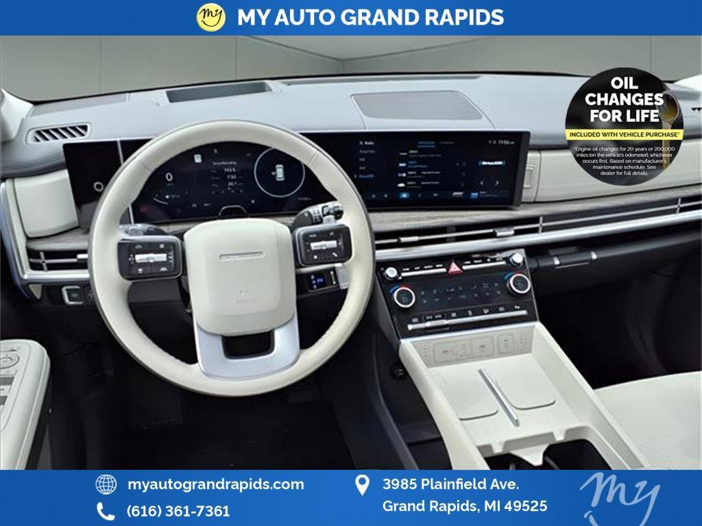 used 2024 Hyundai Santa Fe car, priced at $39,999