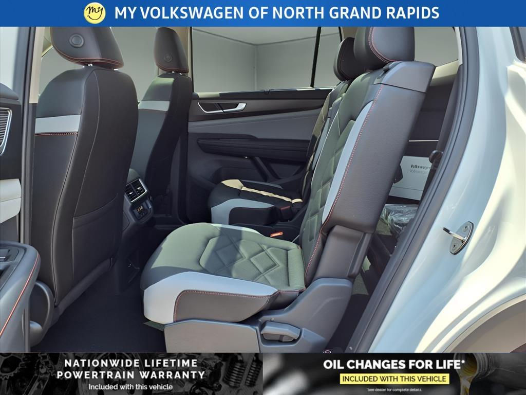 new 2025 Volkswagen Atlas car, priced at $47,170