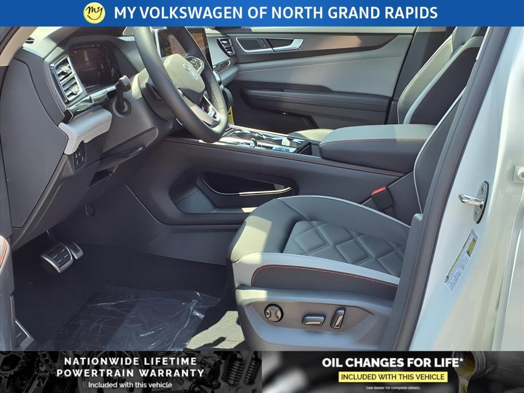 new 2025 Volkswagen Atlas car, priced at $47,170