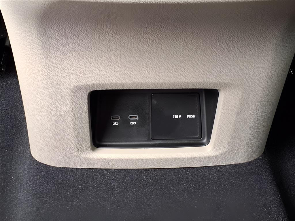 new 2025 Volkswagen Atlas car, priced at $44,501