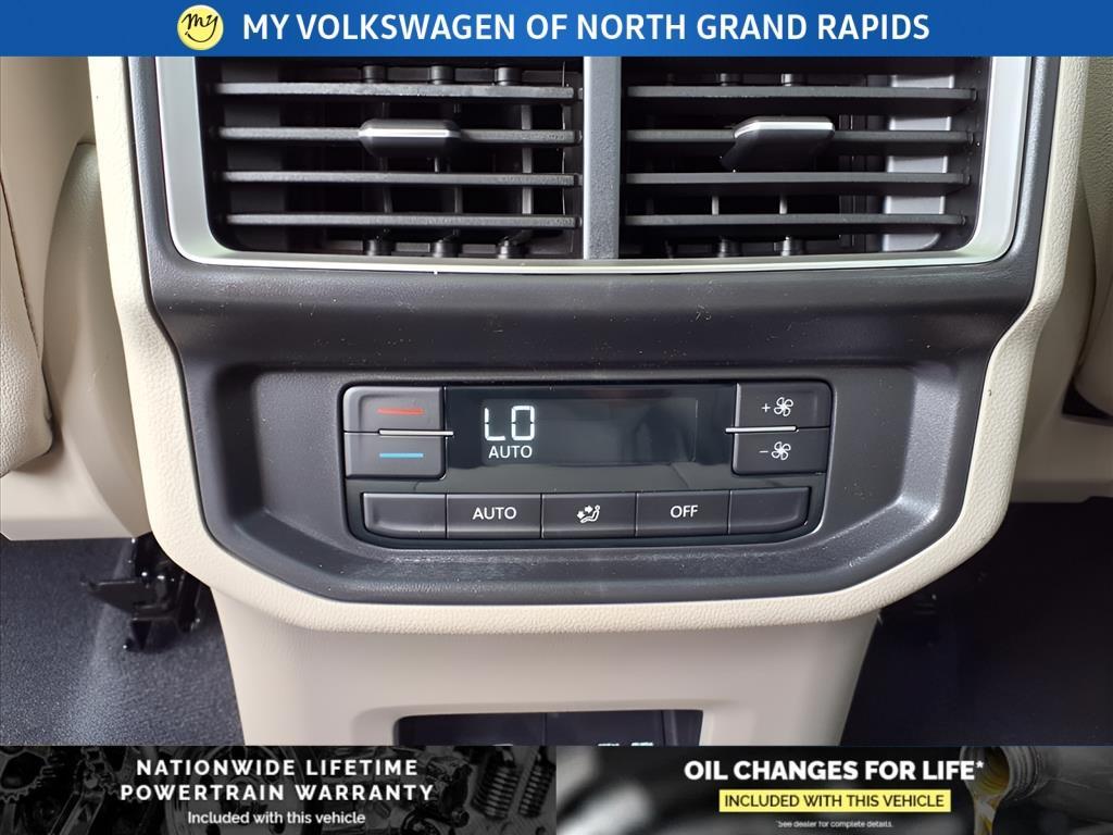 new 2025 Volkswagen Atlas car, priced at $41,251