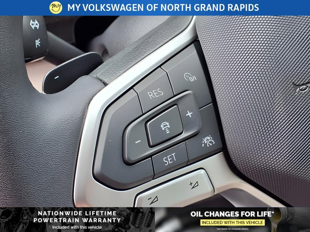 new 2025 Volkswagen Atlas car, priced at $41,251