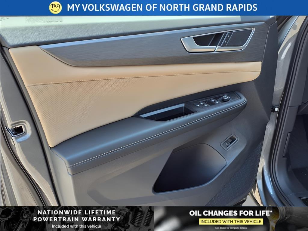 new 2025 Volkswagen Atlas Cross Sport car, priced at $44,757