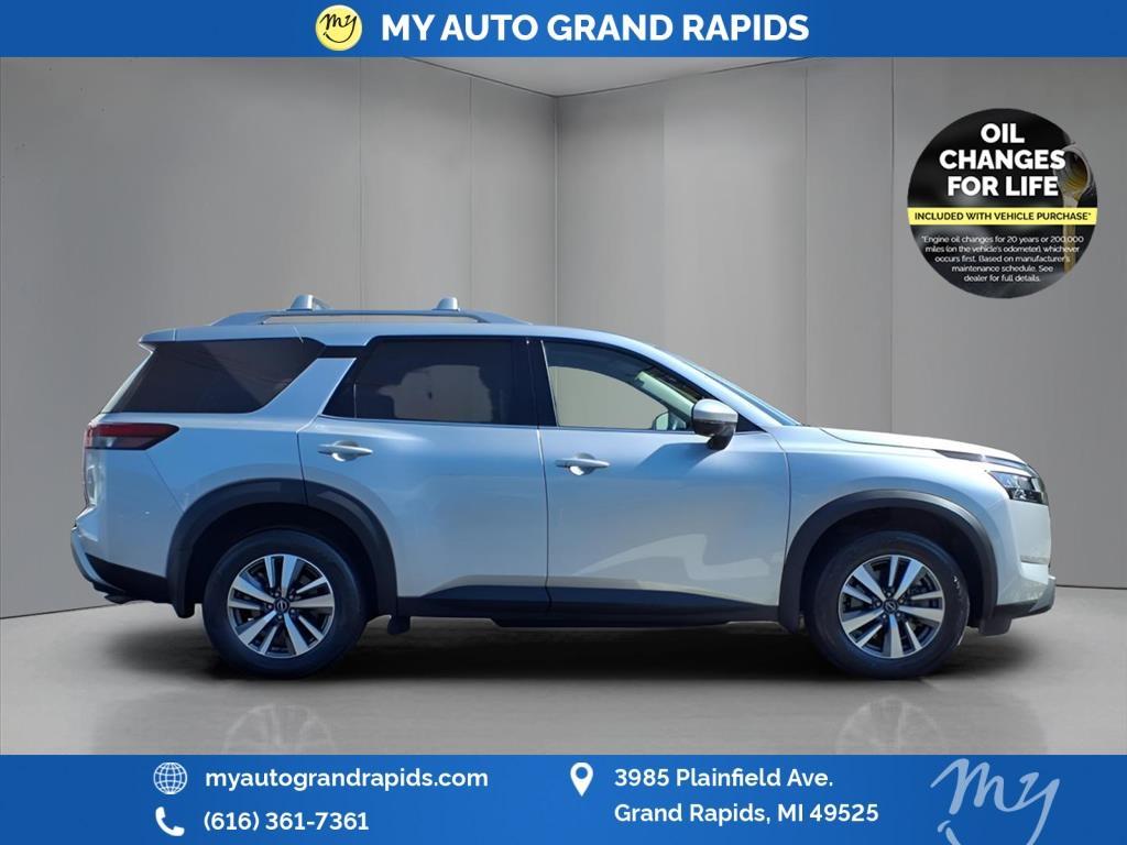 used 2024 Nissan Pathfinder car, priced at $37,469