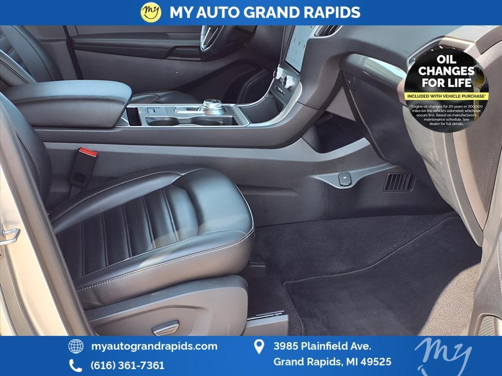 used 2024 Ford Edge car, priced at $24,999