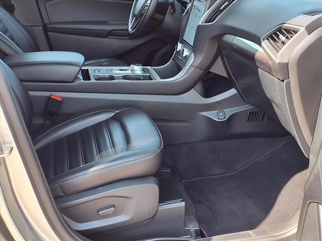 used 2024 Ford Edge car, priced at $25,976