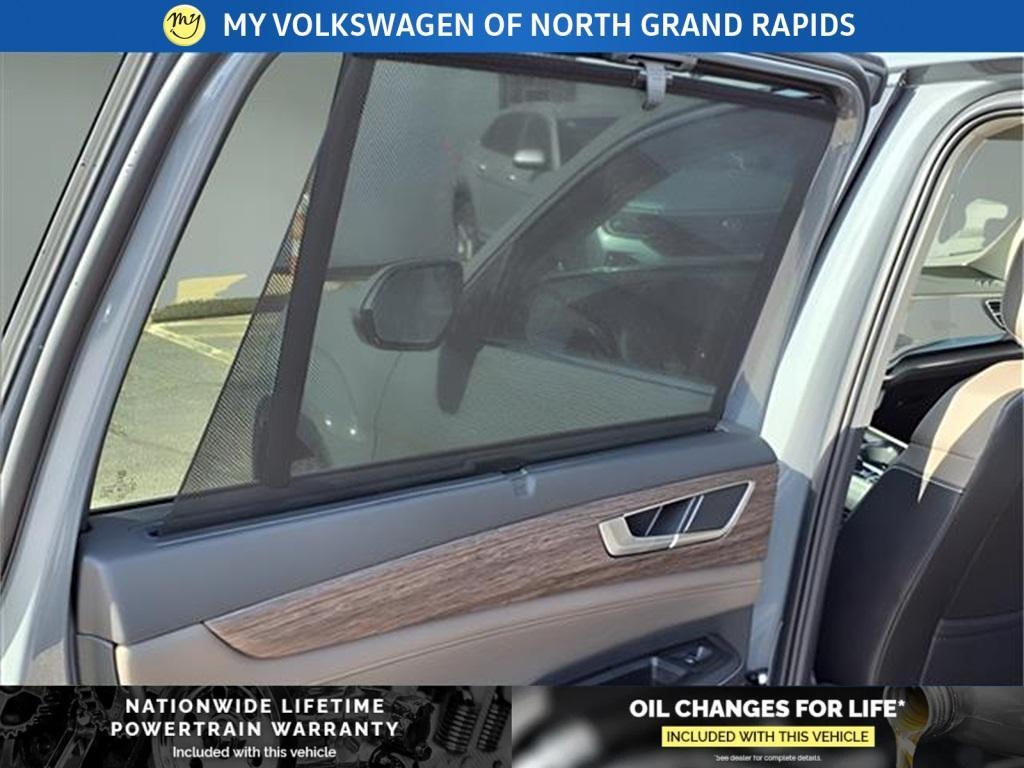 new 2025 Volkswagen Atlas car, priced at $49,326