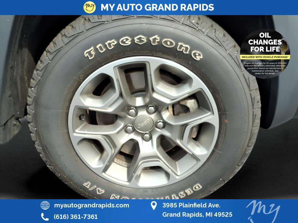 used 2022 Jeep Cherokee car, priced at $25,682