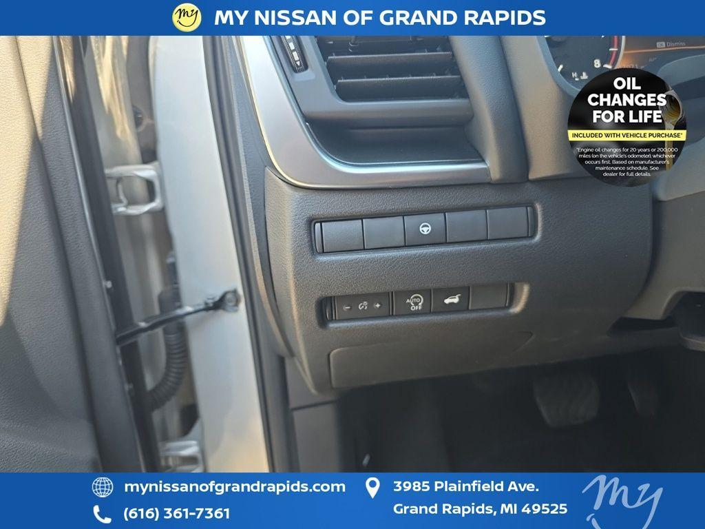 used 2024 Nissan Rogue car, priced at $22,769