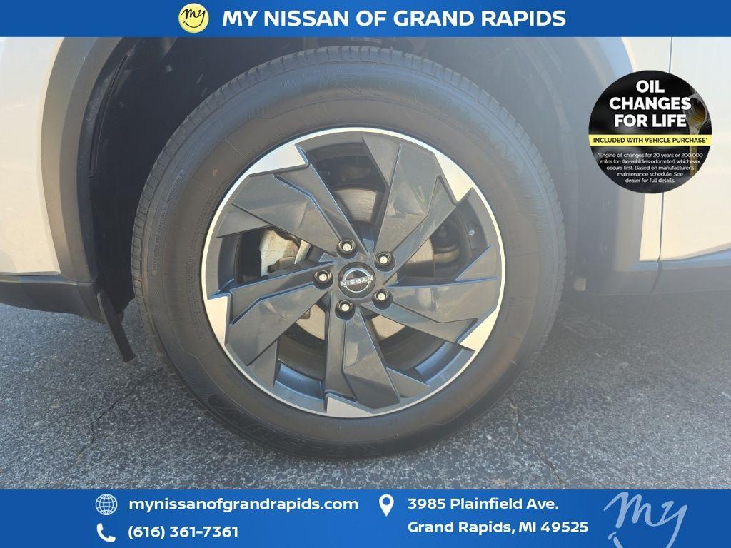 used 2024 Nissan Rogue car, priced at $22,769