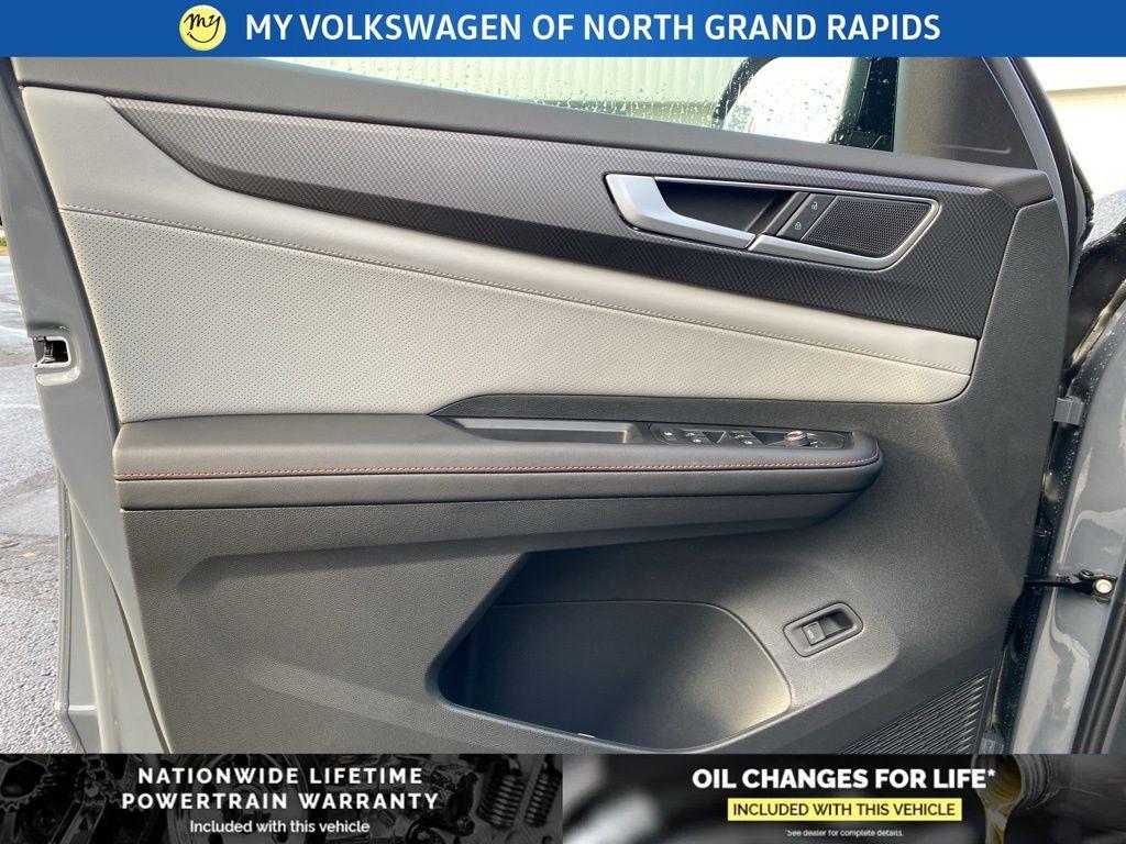 new 2026 Volkswagen Atlas car, priced at $50,073