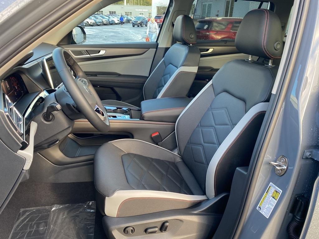 new 2026 Volkswagen Atlas car, priced at $50,573