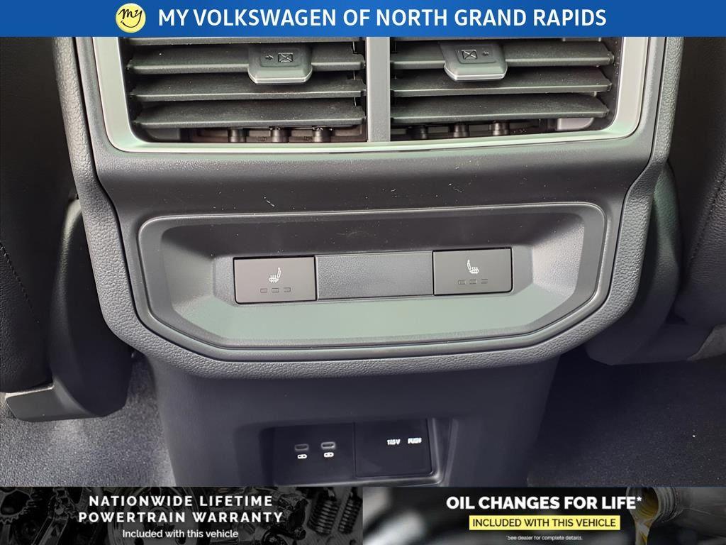 new 2026 Volkswagen Atlas Cross Sport car, priced at $52,420