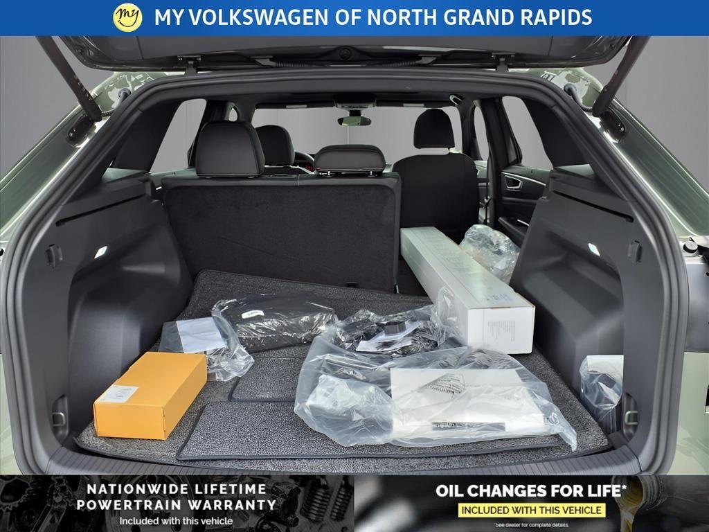 new 2026 Volkswagen Atlas Cross Sport car, priced at $52,420