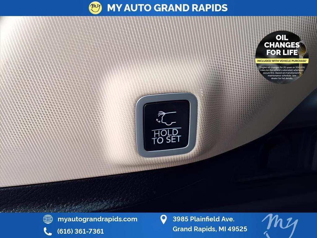 used 2022 Jeep Grand Cherokee car, priced at $28,710