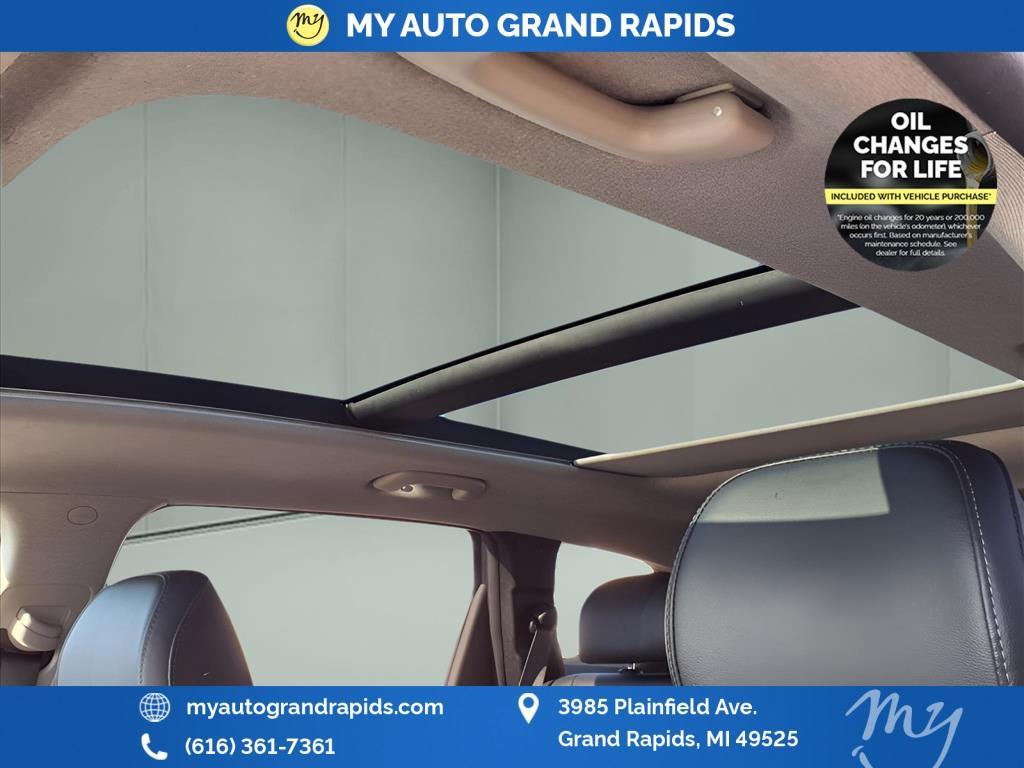 used 2023 Hyundai Santa Fe car, priced at $25,490