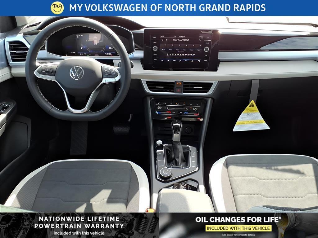 new 2025 Volkswagen Taos car