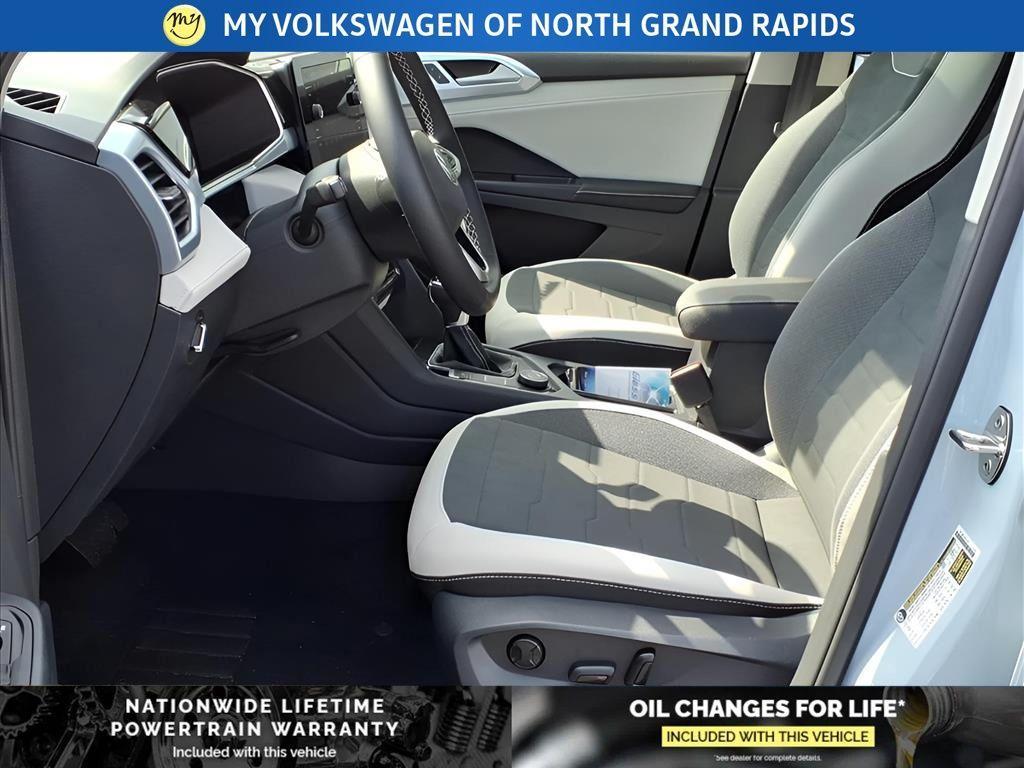 new 2025 Volkswagen Taos car