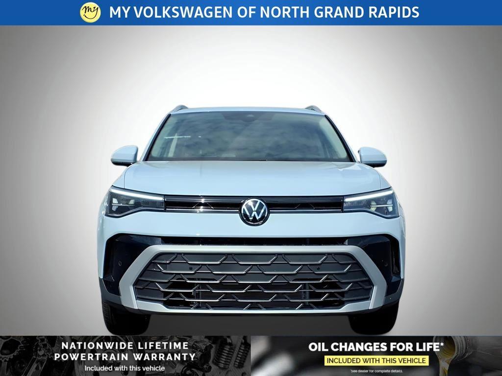new 2025 Volkswagen Taos car