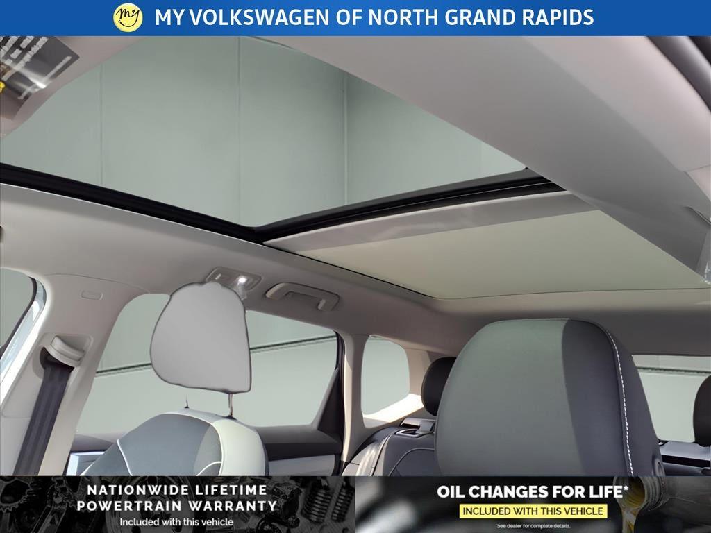 new 2025 Volkswagen Taos car