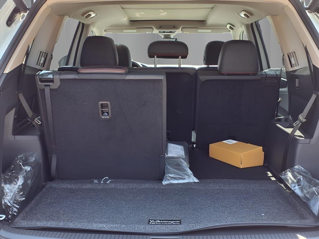 new 2025 Volkswagen Atlas car, priced at $46,308
