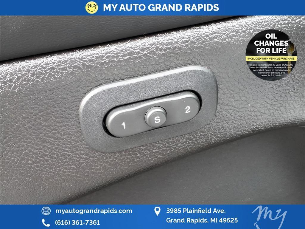 used 2021 Jeep Grand Cherokee car, priced at $22,784