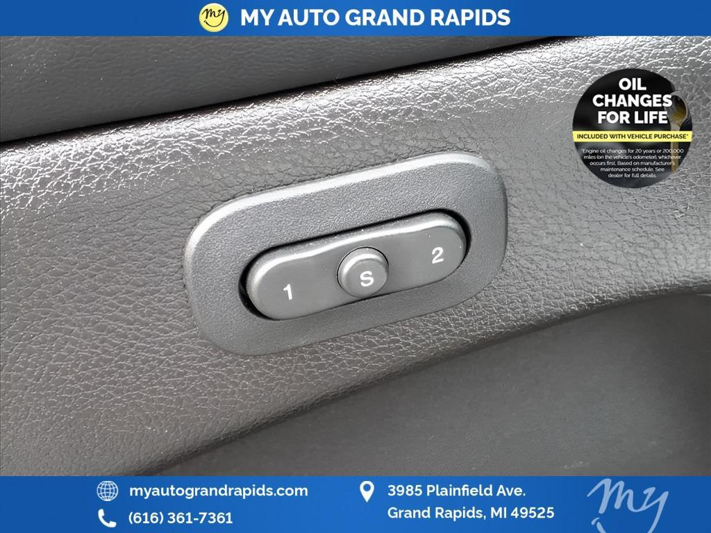 used 2021 Jeep Grand Cherokee car, priced at $23,899