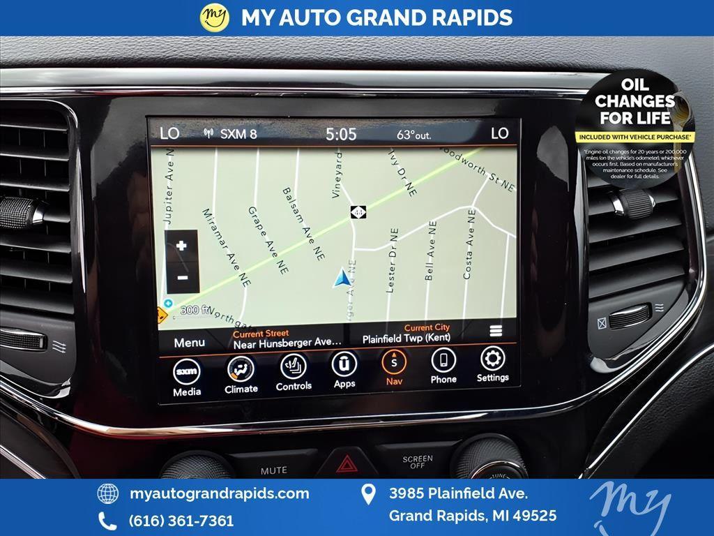 used 2021 Jeep Grand Cherokee car, priced at $22,784