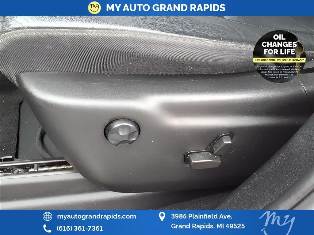 used 2021 Jeep Grand Cherokee car, priced at $22,784