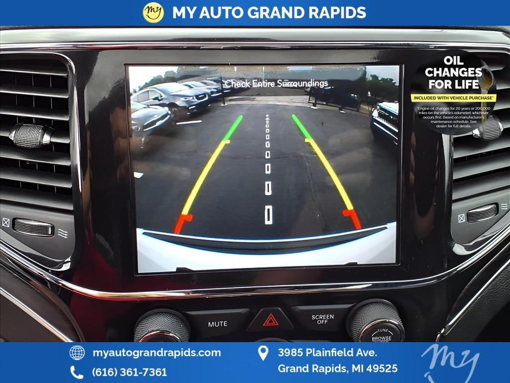 used 2021 Jeep Grand Cherokee car, priced at $23,899