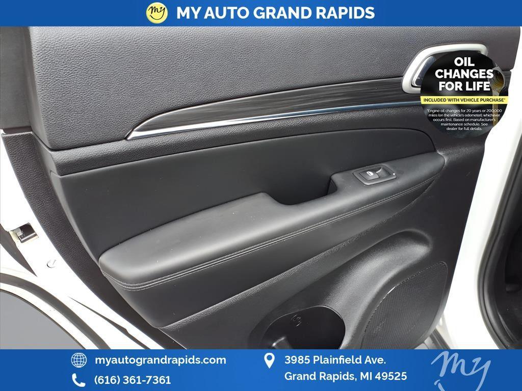 used 2021 Jeep Grand Cherokee car, priced at $22,784