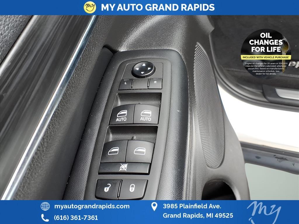 used 2021 Jeep Grand Cherokee car, priced at $23,899