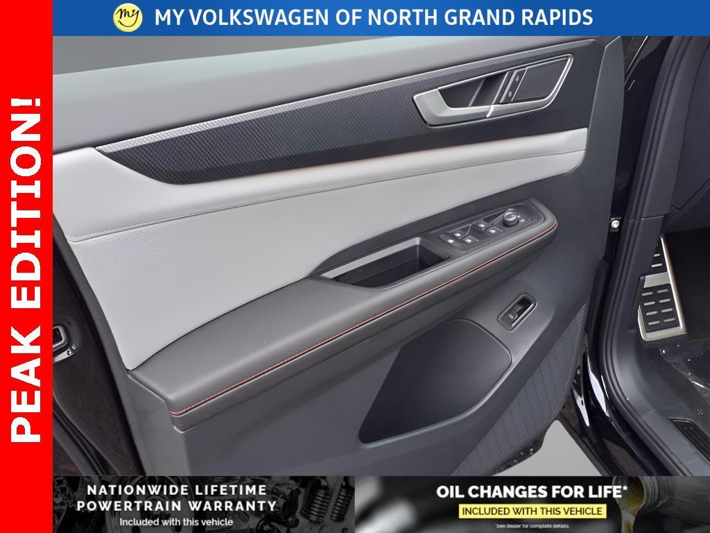 new 2025 Volkswagen Atlas car, priced at $46,541