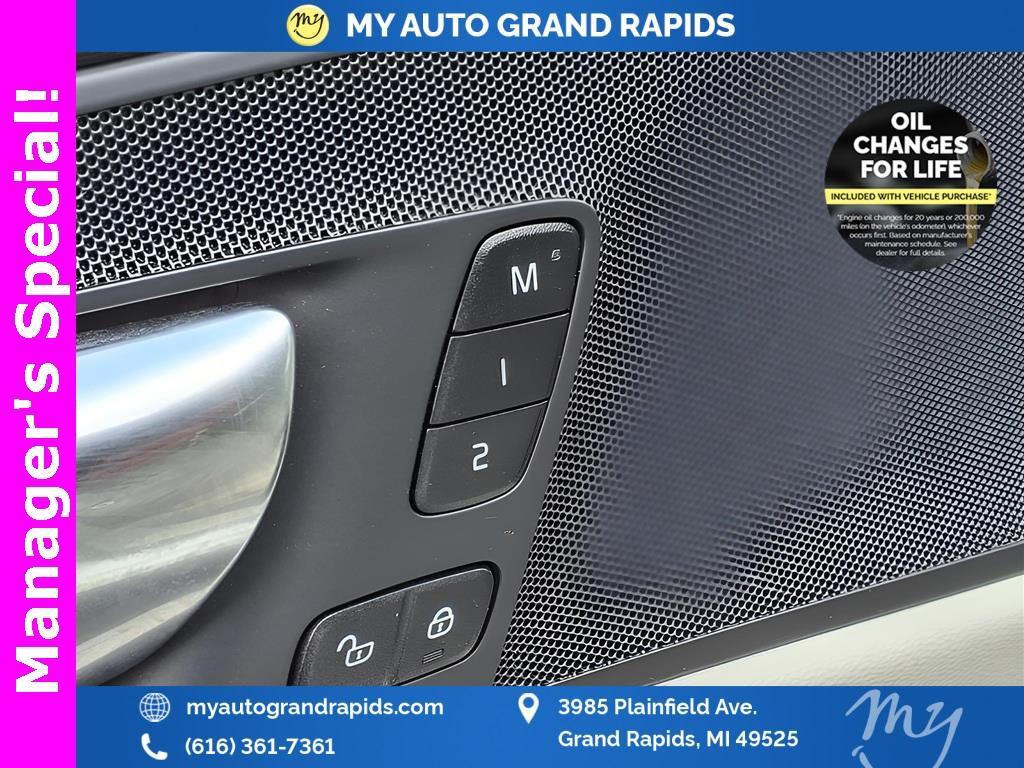 used 2022 Volvo XC60 car, priced at $22,988
